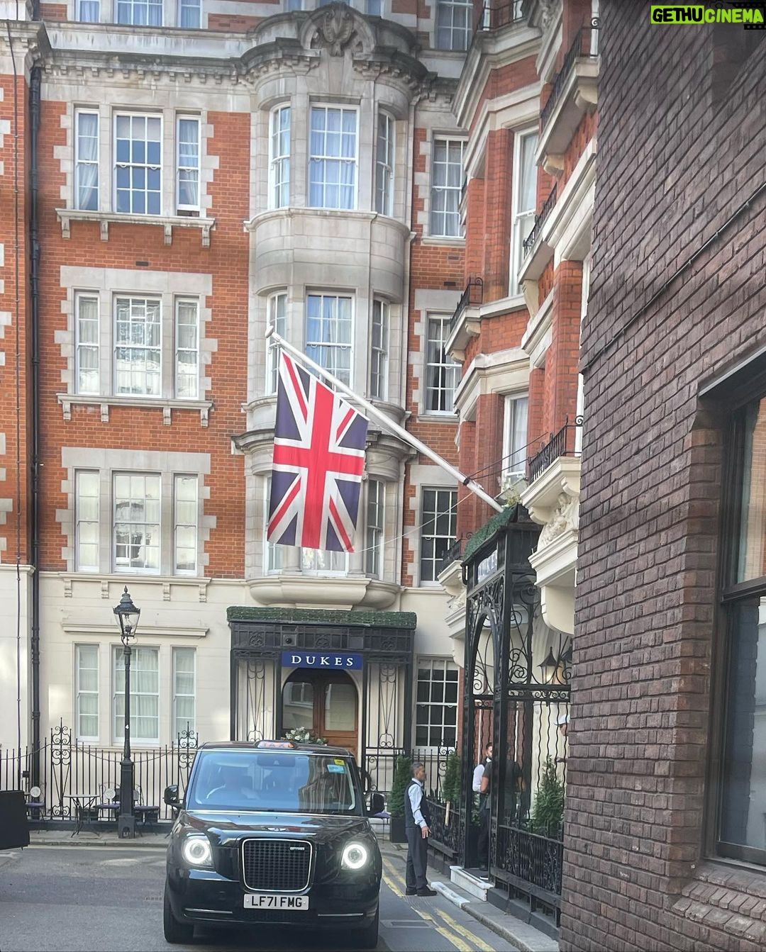 Jess Impiazzi Instagram - Had the most wonderful stay @dukeslondon last night π a truly beautiful hotel capturing the real spirit of London and the most attentive wonderful staff ππthank you for having us π DUKES London