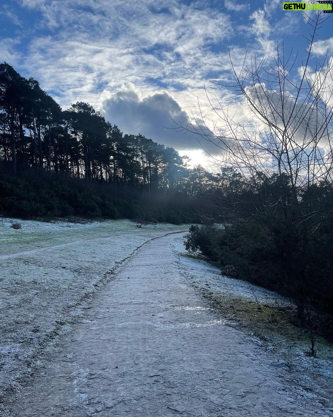 Jess Impiazzi Instagram - Before getting back to business š„ Iām exploring all the lovely walks around my area āļø Nothing quite as wonderful as getting lost and connecting back to nature! š š the world really is a beautiful place! We just have to make sure we notice it šššāļø P.s this is just a frozen puddle- walking on ice lakes etc is a serious danger ā ļø Devil's Punch Bowl