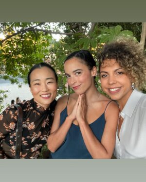 Jess Salgueiro Instagram - 🍯🧚🏻‍♀️♥️ @y_fxonhulu 
Thank you so much for this gift of a family and this gift of a story @elizaaclarkw 👑 
This is a real damn special one. 
You can watch it on @hulu in the 🇺🇸 and @disneyplus starting next week everywhere else 🌍