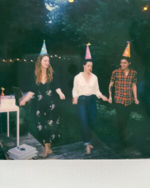Jess Salgueiro Instagram - 🍯🧚🏻‍♀️♥️ @y_fxonhulu 
Thank you so much for this gift of a family and this gift of a story @elizaaclarkw 👑 
This is a real damn special one. 
You can watch it on @hulu in the 🇺🇸 and @disneyplus starting next week everywhere else 🌍