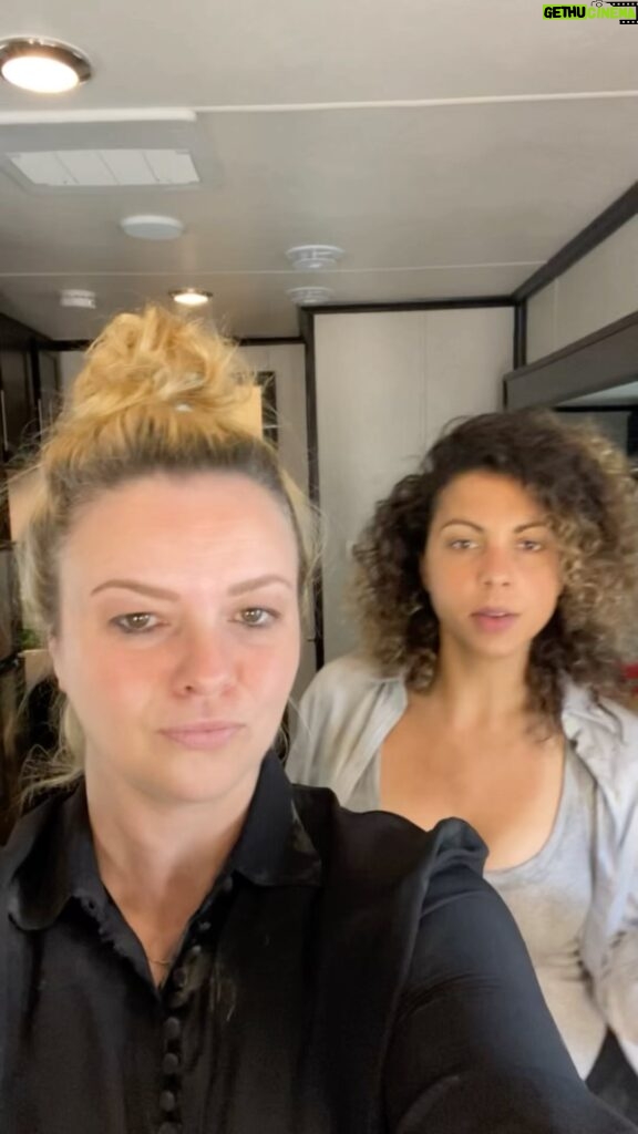 Jess Salgueiro Instagram - SPOILER: POSSIBLE SEASON 2 TEASE Featuring Kimberly, Christine and Ace of Base. Thank you to the bestest, badest of them all @amberrosetamblyn @elizaaclarkw #YLivesOn