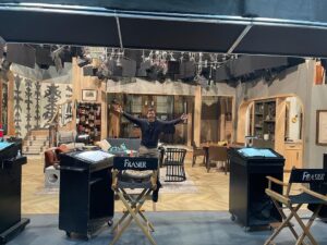 Jess Salgueiro Instagram - “My wish is coming true, you’ll all be very happy about that ” - Kelsey Grammer 💗 #frasier 
Special shout-out to slide #9 ❤️