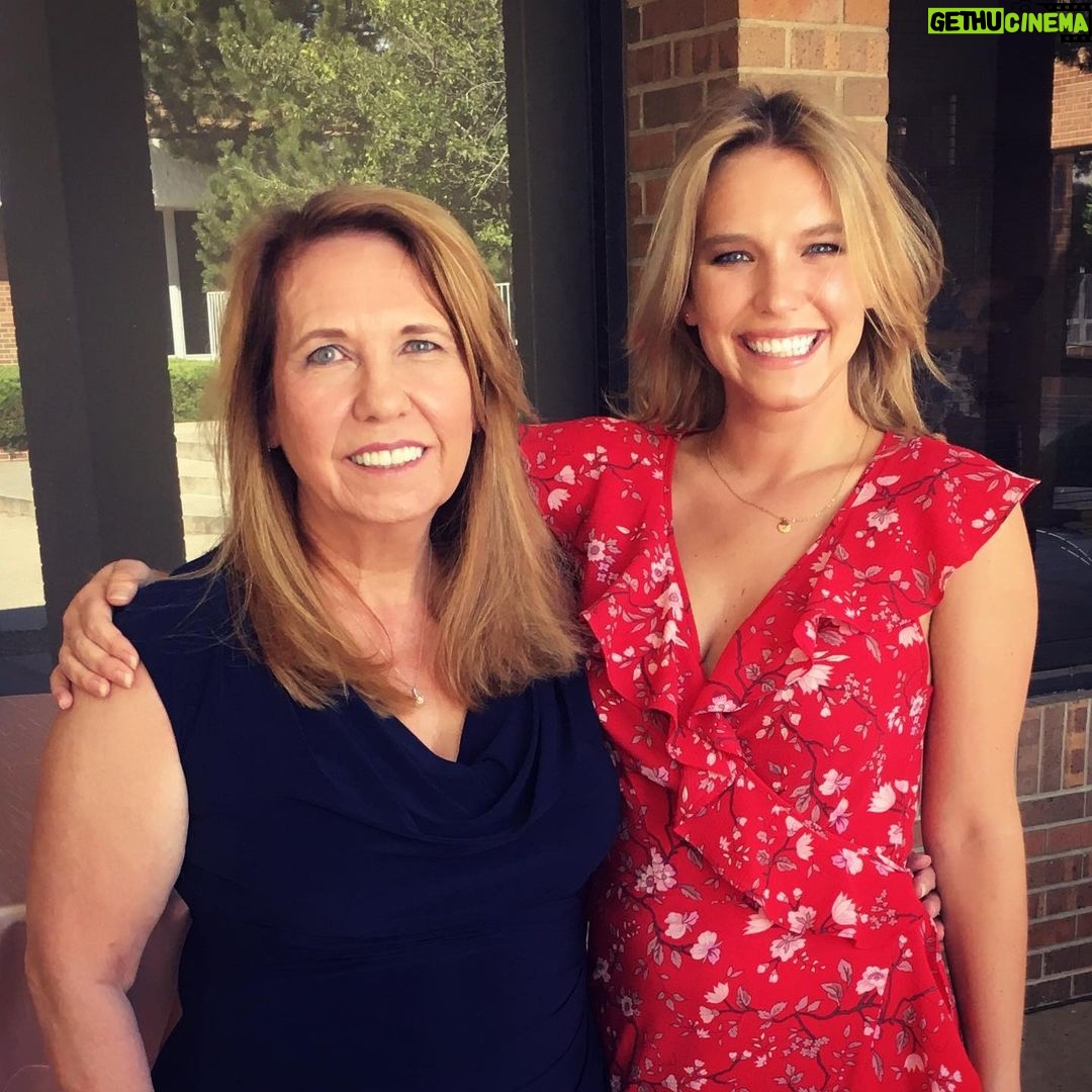 Jess Varley Instagram - Happy birthday ma!! 🎂💓🎉