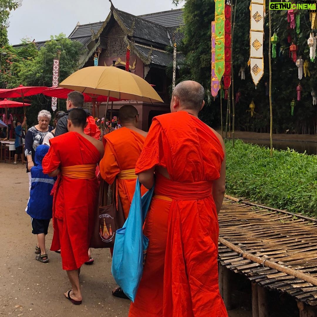 Jess Varley Instagram - Waiting for 2019 like: Chiang Mai, Thailand