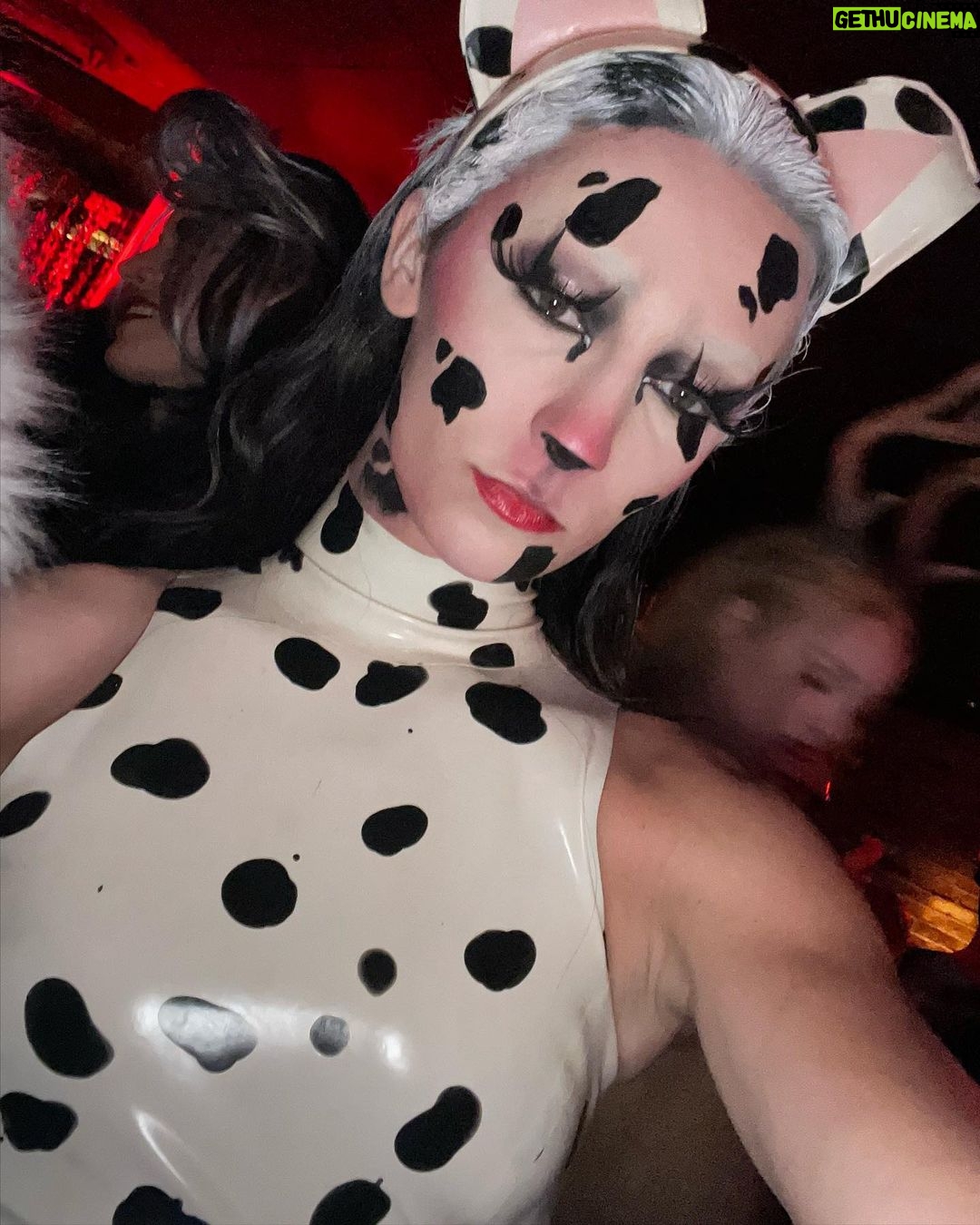 Jesse James Keitel Instagram - SPOTTED! Thank you for having me @heidiklum 🐾🦴🖤 extra spooky thank you to @itsmuffyqueen for the incredible makeup and @vexclothing for turning this lady into a tramp ♥️ (and yes, the worm was insane lol) #HeidiKlumHalloween, #HeidiKlumHalloween2022 @sakenohananewyork @moxylowereastside @primevideo @nowscreamingpv @baileysus