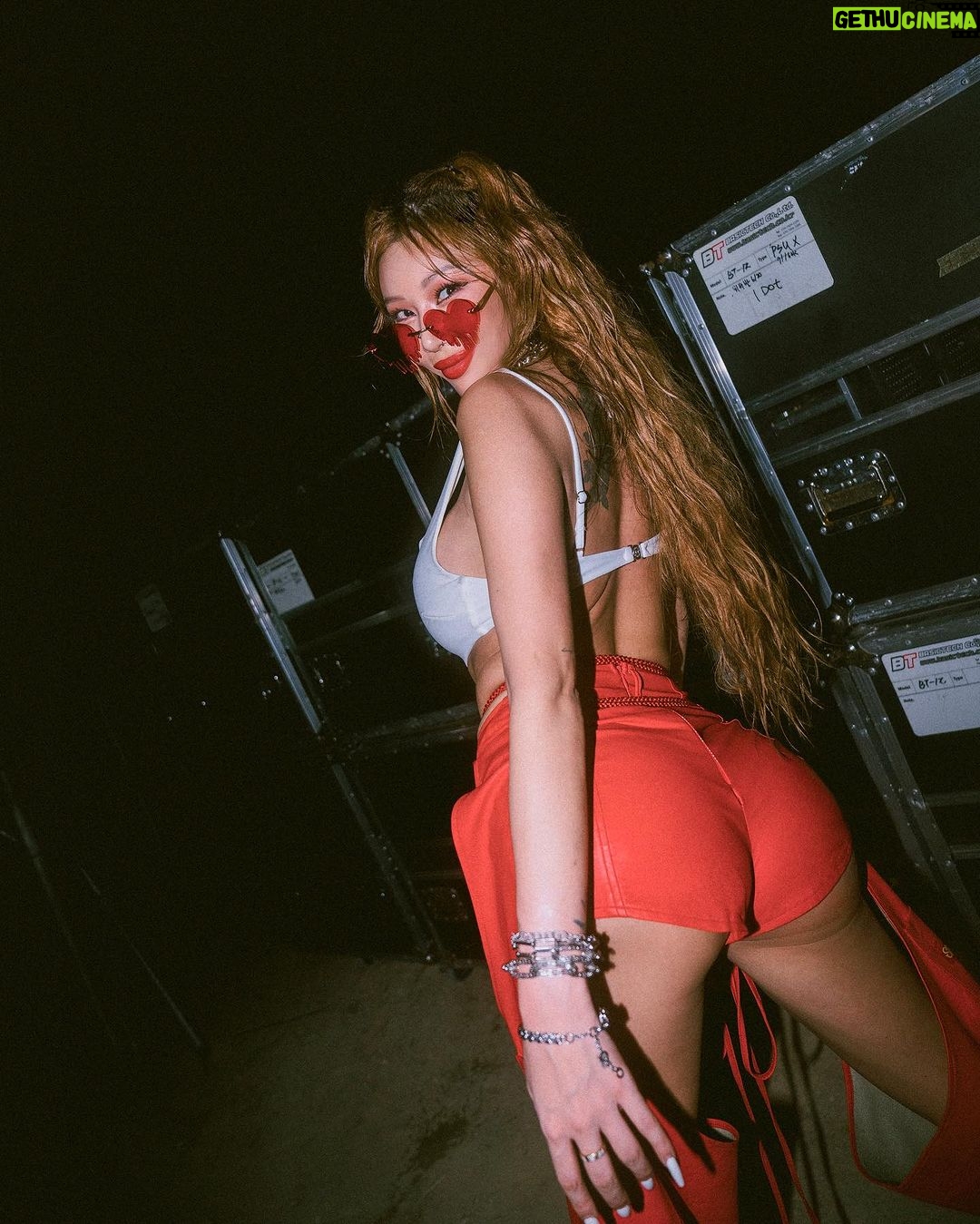 Jessi Instagram - ALL I SEE IS LOVE 😍😍😍😍😎😎😎❤️🔥❤️🔥❤️🔥❤️🔥❤️🔥❤️🔥❤️🔥❤️🔥❤️🔥❤️🔥 Busan, South Korea