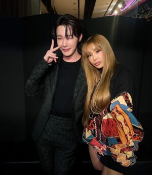 Jessi Instagram - @wkorea 
Thank you for having me ❤️🙏🏻
#loveyourW @bulgari @etro