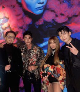 Jessi Instagram - @wkorea Thank you for having me ❤️🙏🏻 #loveyourW @bulgari @etro