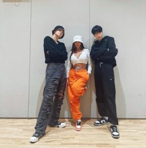Jessi Instagram - The Watermelon Squad 🧡🧡😩😩 내 동생들 항상 고마워 🧡 그리고 키 좀 그만 커😭😭 They get taller everytime I see them 😭😭🥺🥺 @txt_bighit #soobin #yeonjun