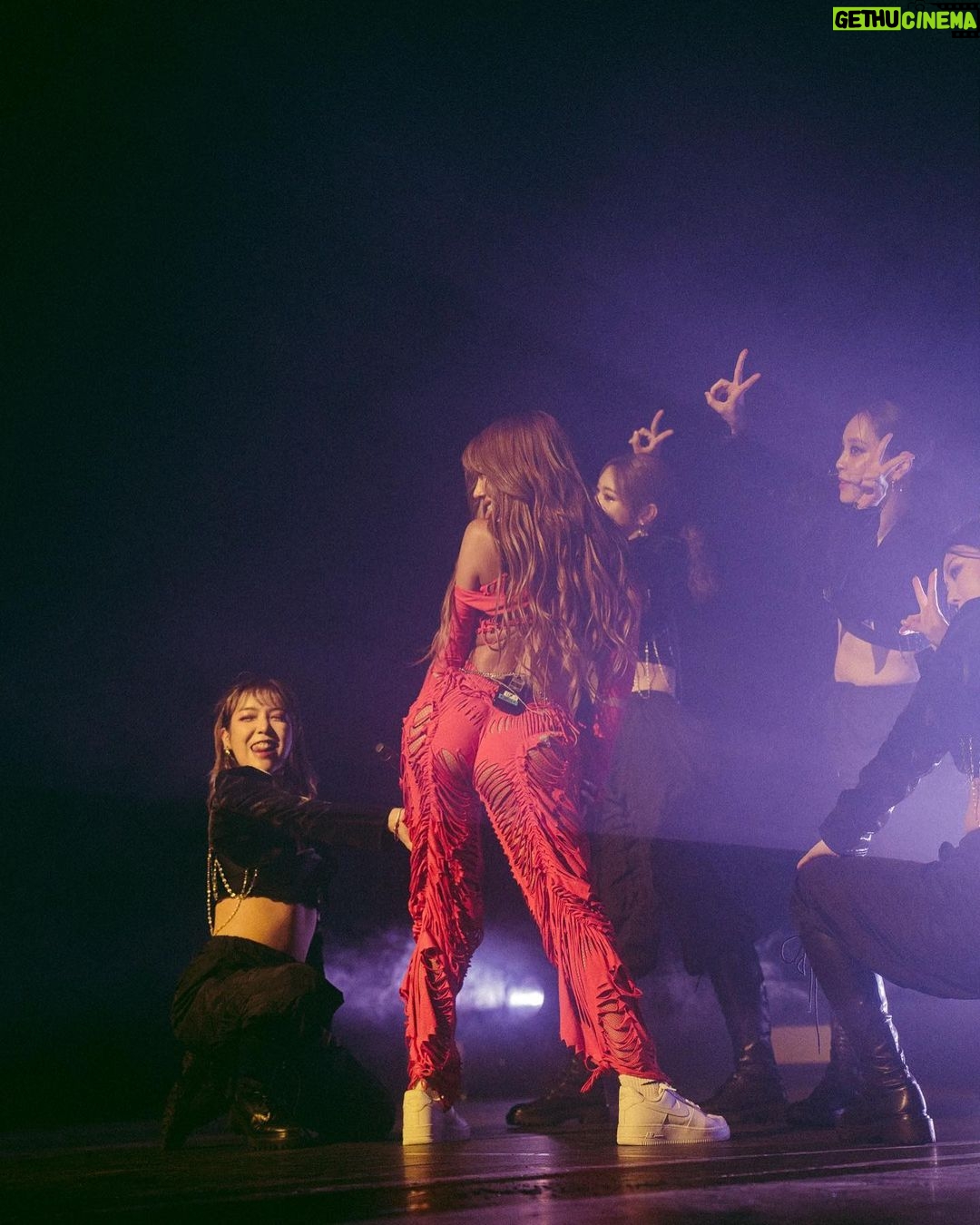 Jessi Instagram - Thank you Jebbies for giving me strength to keep going ππ»ππ» Love you London π¬π§β€οΈ and a big shout out to @nickroyal for putting this outfit together last minute β€οΈππ» London, United Kingdom