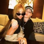 Jessi Instagram - My long lost sister @agnezmo ❤️ We ain’t in the kitchen but we cookin something up tho!! 😎 Jakarta, Indonesia
