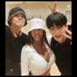 Jessi Instagram - The Watermelon Squad 🧡🧡😩😩 내 동생들 항상 고마워 🧡 그리고 키 좀 그만 커😭😭 They get taller everytime I see them 😭😭🥺🥺 @txt_bighit #soobin #yeonjun