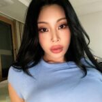 Jessi Instagram - Don’t let life blue you… Life is Boobyful 💙💙