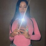 Jessi Instagram - Back to black 💖