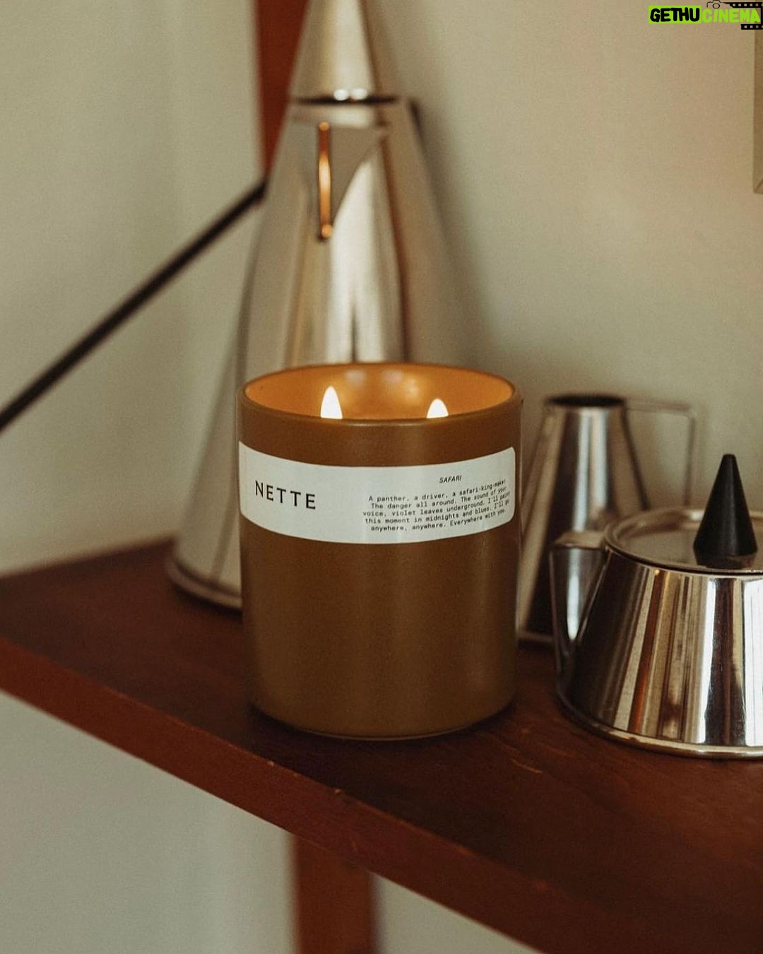 Jessica Alba Instagram - #SmallBusinessSaturday x gift guide edition π Featuring a handful of great gift ideas for your holiday party host - or essentials if youβre having the fiesta at yours! ππ½ππͺ©π« Between kitchen goods, grazing boards, sweet treats, cozy home items, stunning floral arrangements, tasty adult bevs & more - these brands have you covered ππ½ @crumbles__patisserie @bricialopez @hexclad @spiceology @ladyandlarder @kellywearstler @nette.nyc @jennikaynehome @domoniquerose @casadelsoltequila Check βem out and comment your faves below ππ½ Sending everyone so much love and light this holiday season βΊοΈβ€οΈ