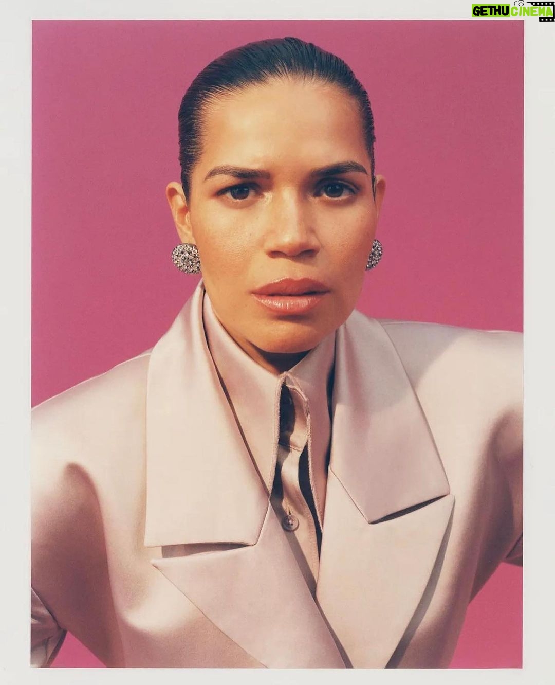 Jessica Alba Instagram - #WCW - Featuring the one and only, powerful, game-changing, actress, producer, director, author, advocate✊🏽 and mama - @americaferrera 🤍🫶🏽✨This woman is the definition of a force for change… recently, she’s received the Jane Fonda Humanitarian Award by @womeninfilmla, been honored by @criticschoice with their Ground Breaker Award and by @hollywoodreporter at their Latin Power event, recognized as one of @elleusa’s 2023 Women in Hollywood and @bbc’s BBC 100 Women List for 2023 and named @glamourmag’s global Women of the Year! 👏🏽👏🏽👏🏽 Yasssss 👑 - she is doing the damn thing! America’s performance in #Barbie as Gloria crossed generations. Both my daughters and I felt seen - her monologue was the mic drop of the year 🎤⬇️ Whether she’s on screen throwing down a bomb ass performance or fighting the good fight as a social justice warrior, America - you are such a bright light and an icon 🙌🏽! It truly is such an incredible moment for so many members of our familia as we continue to make room for more of us in these spaces - let’s keep this energy and momentum going!!! #Latinapride! America, I can’t wait to see next move… 💫💞 Besos xx #Chingona #ChangeMaker #WomanCrushWednesday #AmericaFerrera #Latina #CultureMaker #Humanitarian