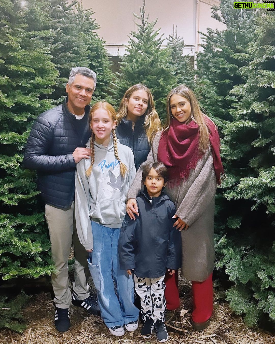 Jessica Alba Instagram - Itβs that time of year! πππ€ Xo