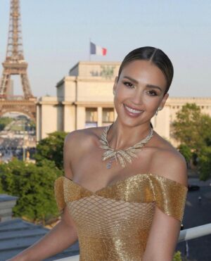 Jessica Alba Instagram - Not in Paris, but thinking about it 💭🥐✨🇫🇷 #FBF