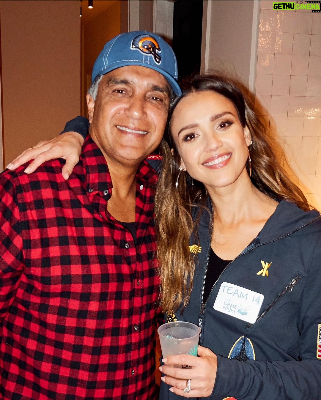 Jessica Alba Instagram - happy birthday to my papasito @markdabla 🎉🎂🥳 te amo mucho ❤️ i can’t wait to celebrate you tomorrow!