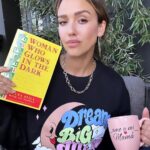 Jessica Alba Instagram - Ins: making time for self-care, healing + feeling, supporting your sisters, finding joy in the little things, making more room for fun, unconditional self love 🫶🏽✨💞 #MondayMotivation #SelfLoveClub #InMyHealingEra
