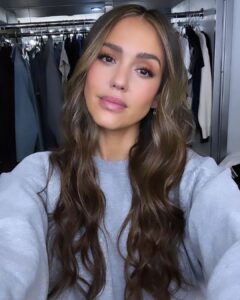 Jessica Alba Instagram - I see you, boo 💞🫶🏽✨