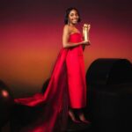 Jessica Alba Instagram - #WCW - @davinejoy and @ayoedebiri ❤️ I’ve absolutely loved watching you both take home gold 🏆 this award season - your works are some of my faves of the year and I can’t wait to see what is next… 🫶🏽 #BlackHistoryMonth #DavineJoy #AyoEdebiri #WomanCrushWednesday