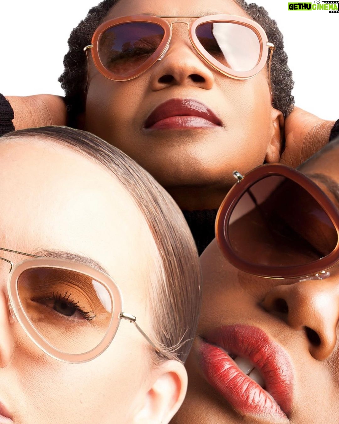 Jessica Alba Instagram - #SmallBusinessSaturday x Black History Month π€ Kicking off the celebration and featuring all things fashion! ππ§₯ππ π Whether you are looking for a dope new outfit, some mellow cozies or a cute accessory - these black-owned business have you covered. Between jackets, dresses, activewear, loungewear, shoes, purses, sunnies, jewelry - there is somethin for everyone β¨ @tovestudio @lemlemofficial @autumn_adeigbo @orireofficial @recreationalhabits @anya_lust @jessicarichofficial @murwayofficial @shadesofshadesofficial @simoneismith Check βem outβ£οΈ And comment your fave spots below ππ½ #BlackHistoryMonth