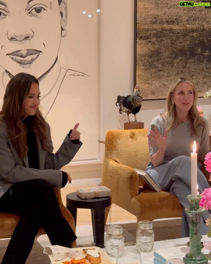 Jessica Alba Instagram - #MotivationMonday - last week, my boo @kellysawyer and I brought some of our homegirls together to celebrate Aliza @raisinggoodhumanspodcast and the launch of her new book, The 5 Principles of Parenting π This is hands down - one of the best books there is for parents b/c these principles apply to you for a lifetime! And they are science based! So grateful for all of the knowledge Aliza dropped on us so we can ALL be better humans! Make sure to check out the book π preorder now! It officially drops on January 23 - and check out her podcast too ποΈ#RaisingGoodHumans