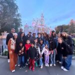 Jessica Alba Instagram - Celebrating Hayesie’s birthday with the homies @disneyland! ☺️🎟️🎢🫶🏽 #Disneyland #ThisIs6