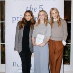Jessica Alba Instagram - #MotivationMonday - last week, my boo @kellysawyer and I brought some of our homegirls together to celebrate Aliza @raisinggoodhumanspodcast and the launch of her new book, The 5 Principles of Parenting 💕 This is hands down - one of the best books there is for parents b/c these principles apply to you for a lifetime! And they are science based! So grateful for all of the knowledge Aliza dropped on us so we can ALL be better humans! Make sure to check out the book 📚 preorder now! It officially drops on January 23 - and check out her podcast too 🎙️#RaisingGoodHumans