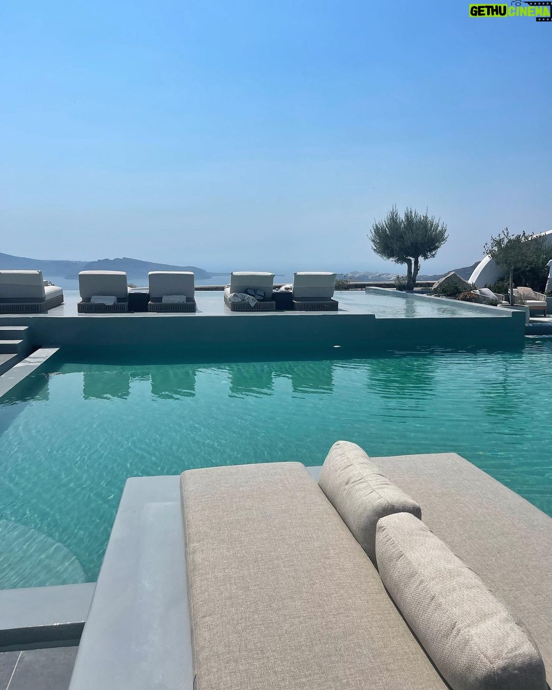 Jessica Allain Instagram - Santorini Nobu Santorini