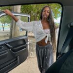 Jessica Allain Instagram - A friend gave me some good words at the beach today “Knowledge is the horse and Wisdom is the rider” Happy 2024 from my island home 🇱🇨 St. Lucia