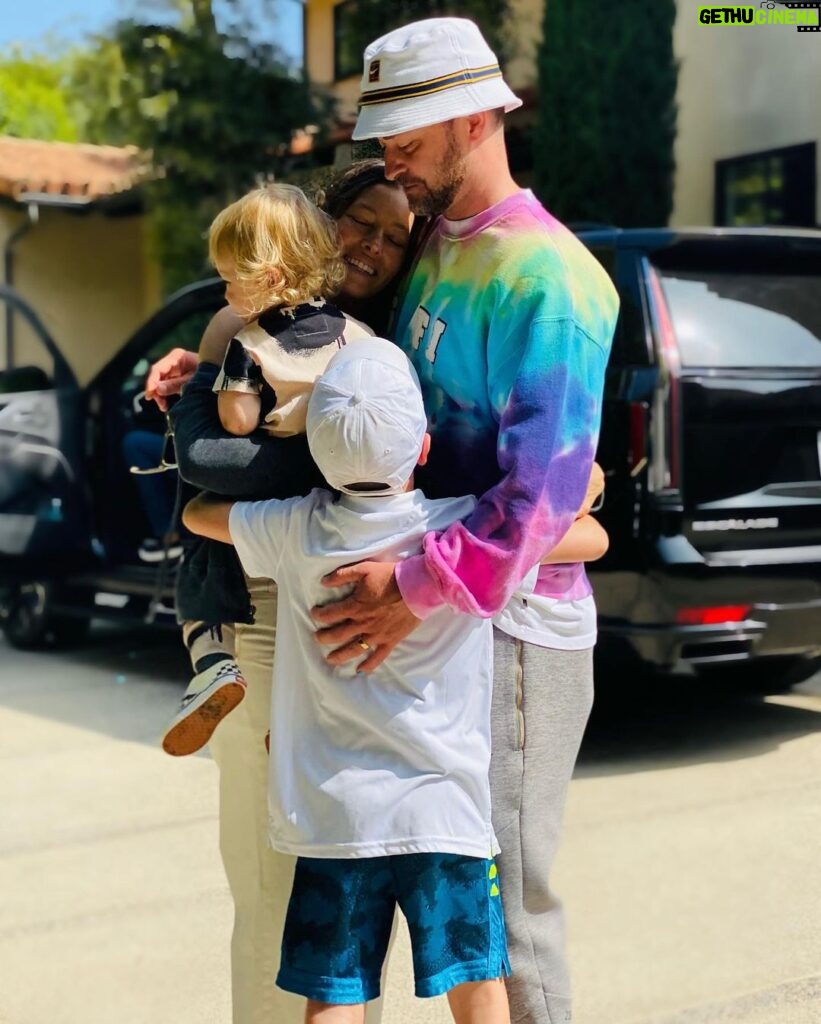 Jessica Biel Instagram - To the world, you are a dad. But to your family, you are the world. I don’t know who said that, but whomever it was, they bodied that shit. We love you baby. Thank you for being our everything!