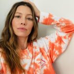 Jessica Biel Instagram – Today, I #wearorange and support @everytown in their fight to end gun violence. We cannot accept daily gun violence as the norm – we need change NOW. Text BOLD to 644-33 and follow @everytown for updates 🧡