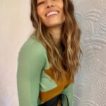 Jessica Biel Instagram - Who wants to teach me how to do this???? Cool influencers, DM me.