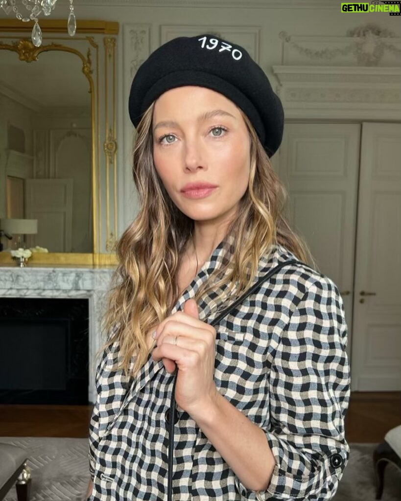 Jessica Biel Instagram - @kenzo this morning - celebrating @nigo and this new collection ❤️ Wearing the 1970 beret because apparently that’s what year it is in America…