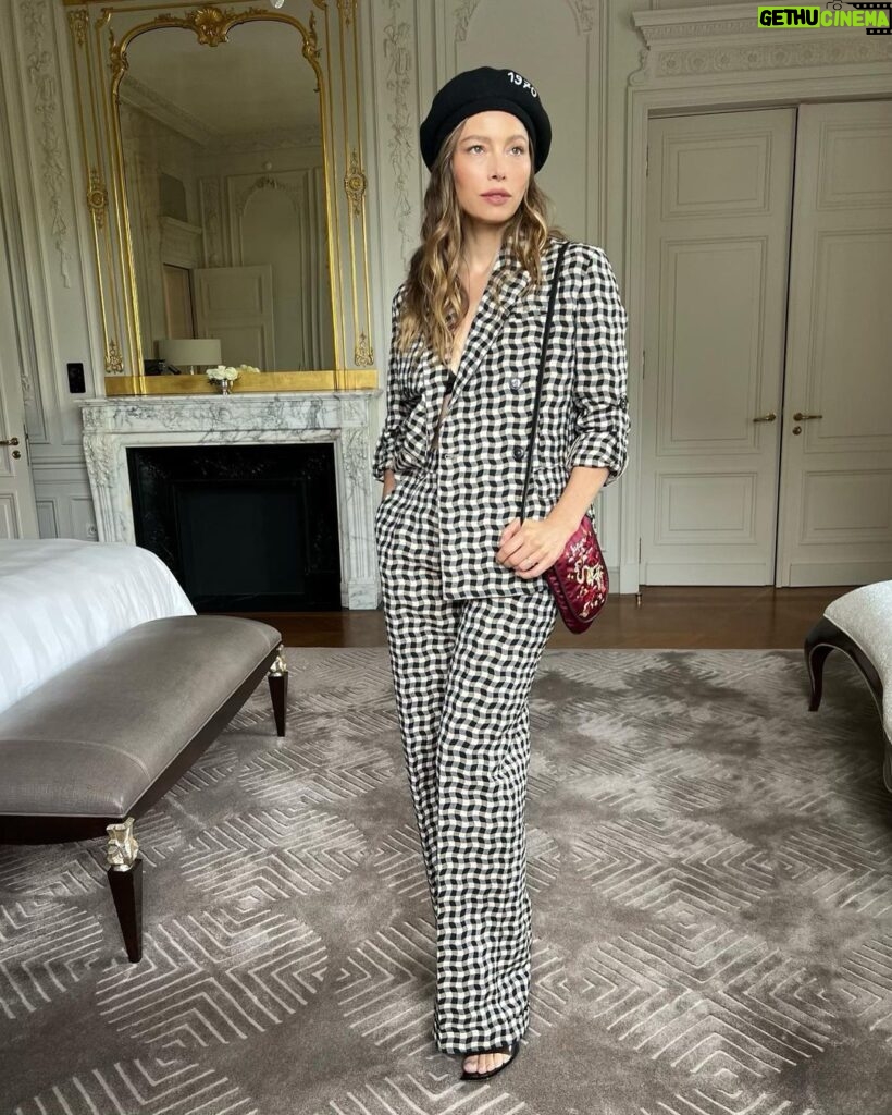 Jessica Biel Instagram - @kenzo this morning - celebrating @nigo and this new collection ❤️ Wearing the 1970 beret because apparently that’s what year it is in America…