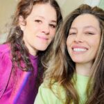 Jessica Biel Instagram - Nothing like @traceycunningham1 working her magic! 💁🏼‍♀️ Just in time for CANDY press ✨ @candyonhulu