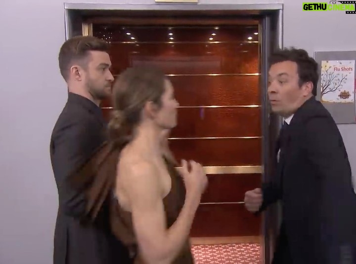 Jessica Biel Instagram - Talking @cruelsummer with @jimmyfallon tonight! Thanks for inviting me back even though I punched you in the face last time. 🍍 #FBF The Tonight Show Starring Jimmy Fallon
