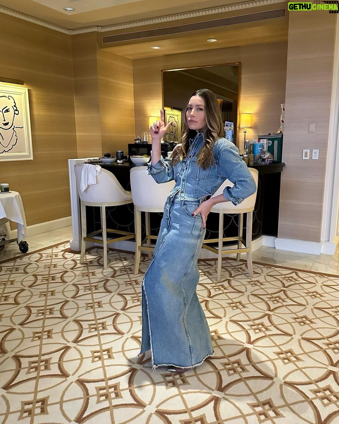 Jessica Biel Instagram - Boots, Bestie, Rodeo round 2 🤠