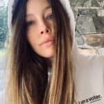 Jessica Biel Instagram - Today is National Voter Registration Day! Text VOTER to 26797 to register, and make a plan to vote early. Let’s do it for RBG! 💪🏻