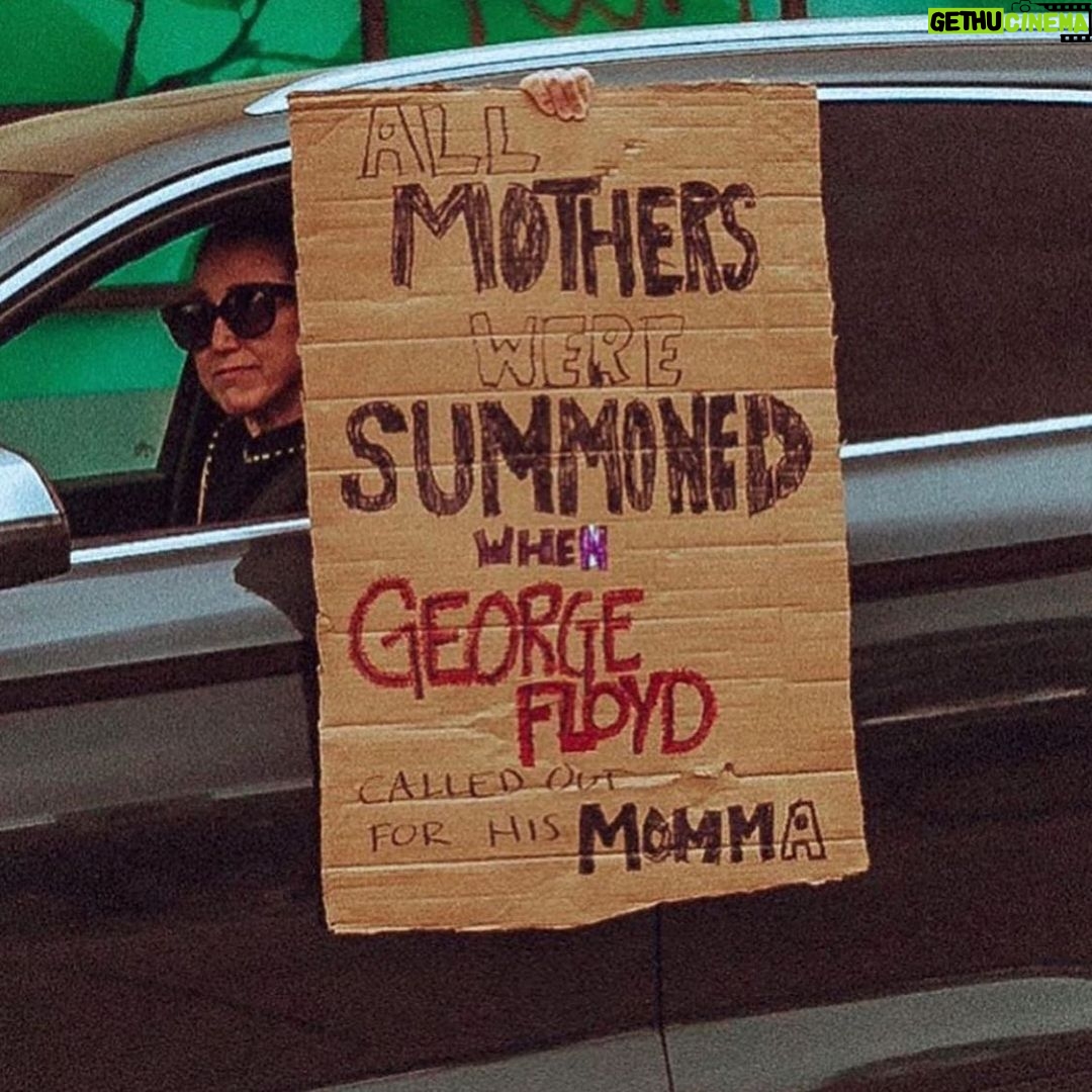 Jessica Biel Instagram - Calling all mamas ❤️ We are all part of this.