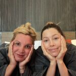 Jessica Biel Instagram - Just two peas in a dysfunctional pod! Sleepover vibes watching @cruelsummer with @michellepurple3