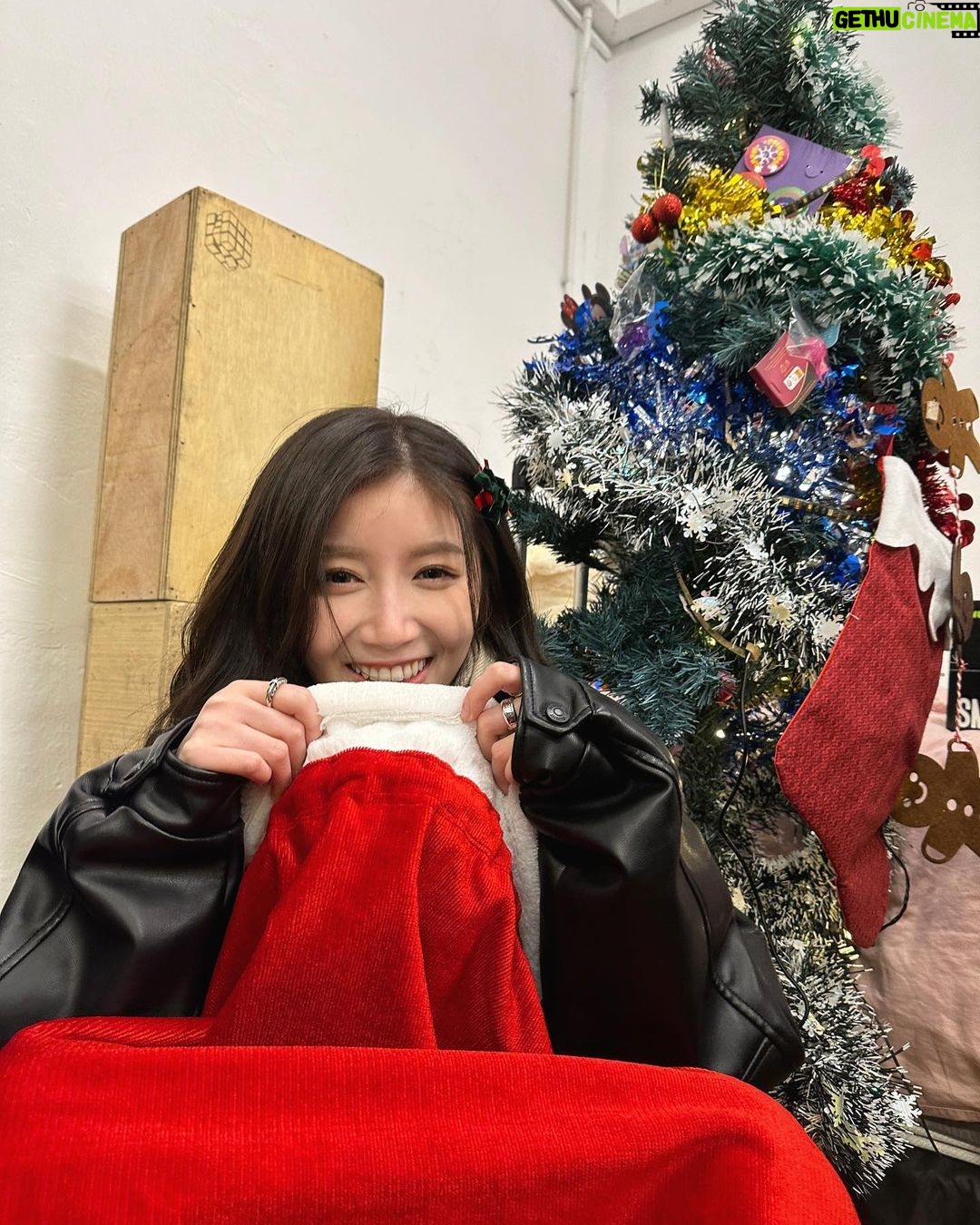 Jessica Chan Yee Chun Instagram - hi this is ur 聖誕禮襪🎄🎁🧦
