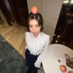 Jessica Chan Yee Chun Instagram - 我係一隻阿拉斯加蟹🦀🦀🦀 試玩毛EP12《惡魔旅館》 @trialanderror924 📷: @zac_nirvana_