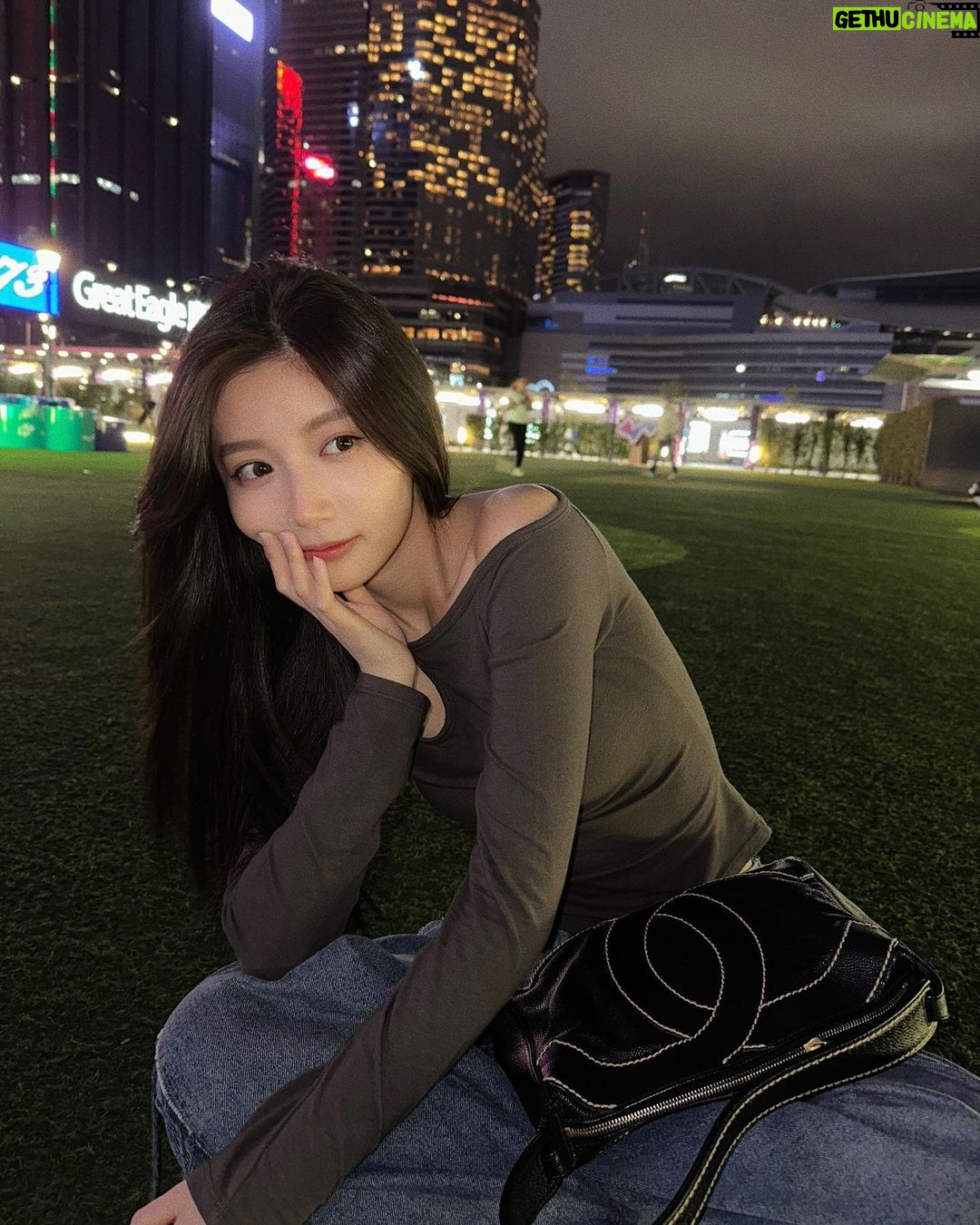 Jessica Chan Yee Chun Instagram - 🗿