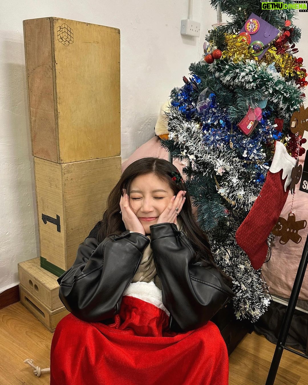Jessica Chan Yee Chun Instagram - hi this is ur 聖誕禮襪🎄🎁🧦