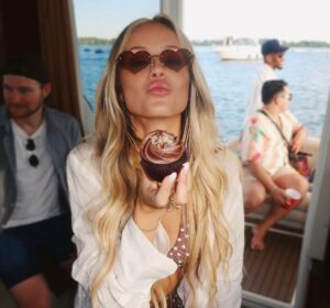 Jessica Lord Instagram - trip made it out of the group chat 🥂