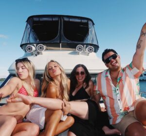 Jessica Lord Instagram - trip made it out of the group chat 🥂
