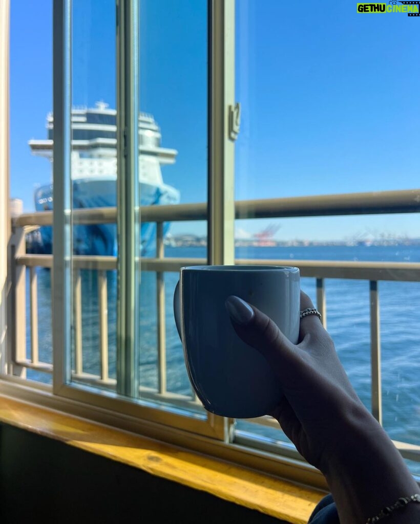 Jessica Lord Instagram - bringing the sunshine to Seattle Seattle, Washington